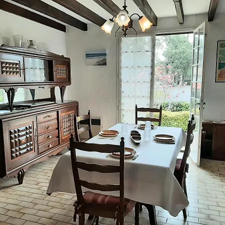 Maison Spacieuse Avec Jardin, Proche Commerces Et Plage, 6 Couchages, Parking Privatif - Fr-1-239-902